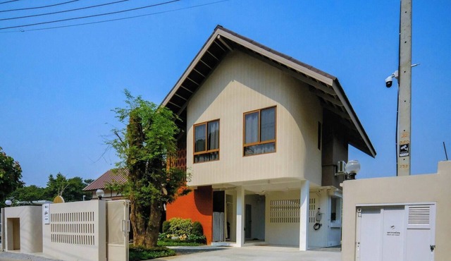SOOKAROUND HOME Cozy 3-BR Entire Home EV Charger Pet-Friendly