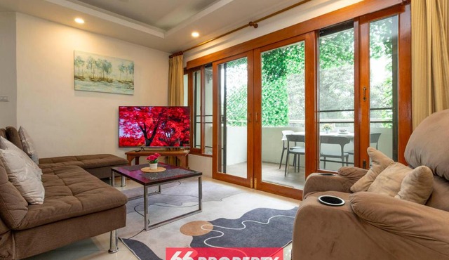 Spacious 2 Bedroom Apartment near Train Station - 10 Min to Old City in Chiang Mai
