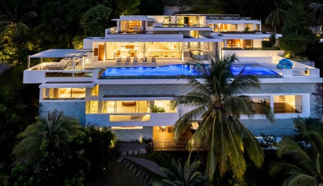 Splash: Contemporary Tropical Five Star Villa in Koh Samui