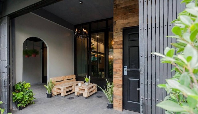 Standard Double Room 1.4 km from Grand Palace