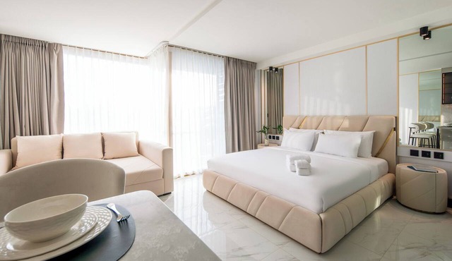 Stylish studio 500 m from Bang Tao Beach and pool
