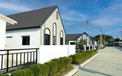 Sukthavorn Living, Ban Pong