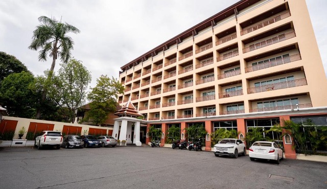 Sunday Chateau En Ville - Pattaya in Pattaya