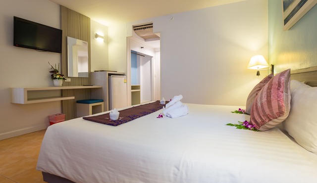 superior room #16, Karon beach