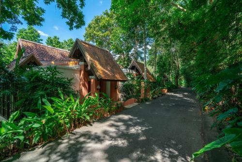 Suuko Villas in Chalong