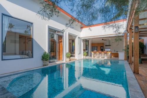 Taraburi 6BR Pool Villa Phuket VVPHU91