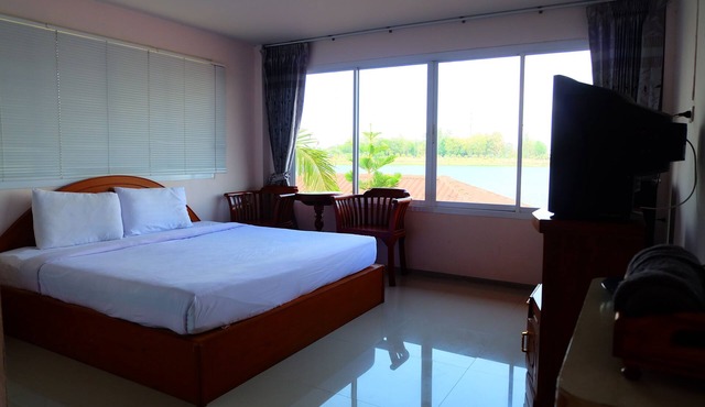 Techno Riverview Resort in Kamphaeng Phet