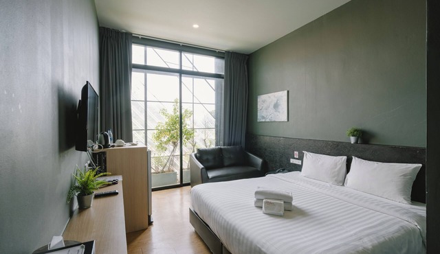 The Arbern Hostel x Bistro