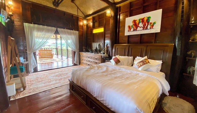 The Elephant House and Pool Villas in San Pa Thong