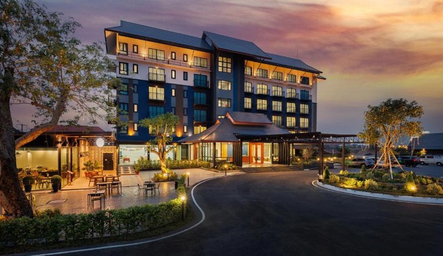 The Horizon Groove Hotel