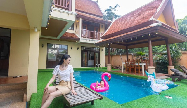 The Midas Pool Villa 4BR Thai stye BBQ Terrace Phatumnak Hill in Pattaya South