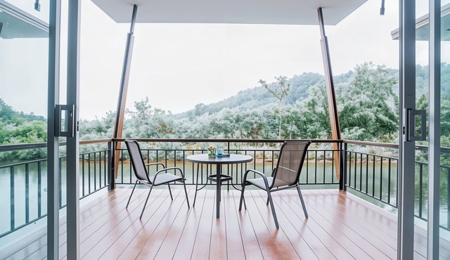 The Private Villa in The Lake Near the Sea and Mangrove in Ko Lanta Yai