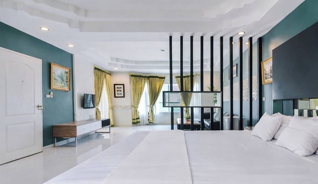The Room Suphanburi in Si Prachan
