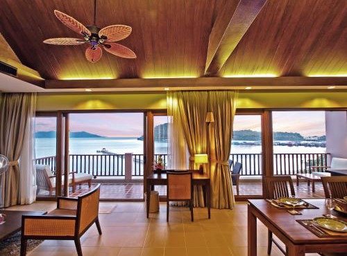 The Sea View Residence in Ban Bang Bao
