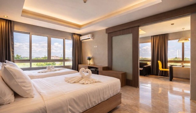Tisha Hotel in Bang Sao Thong