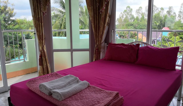 Turfan Hotel and Tigger Park in Phon Charoen