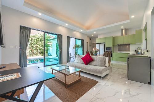 V193 Next-Door Villas 6BR 2 Pools For Group Vibe! in Phuket