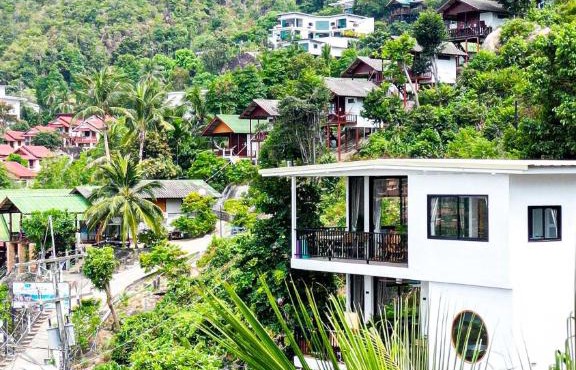v32A Blue Horizon Haad Yao, Seaview 3BR Apartment 1st Floor in Ko Phangan