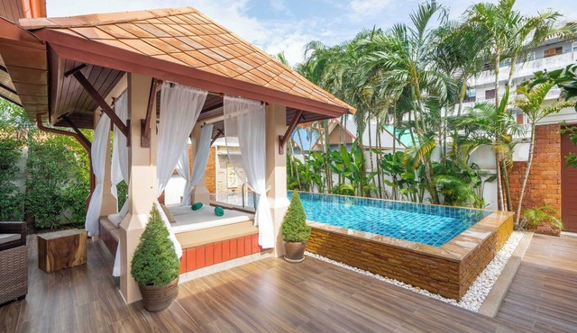 Villa Amida Balinese Pool Villa Big Sala & Terrace Nai Harn & Rawai Beach in Tambon Rawai