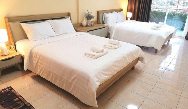 Villa Comoda near MRT Rama 9/Ratchada Night Market