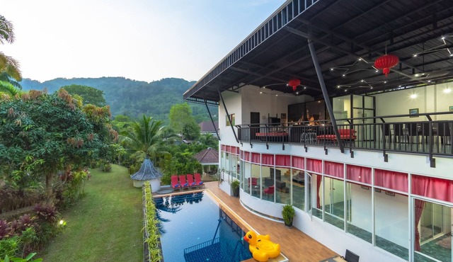 Villa Nap Dau 10 Br -Friends & FamilynPrivate Pool villa 100%nMountain view in Phuket