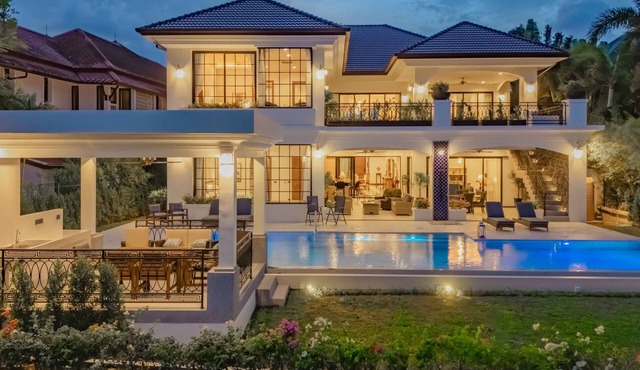 Villa Viola | Fully staffed New Luxury Villa | Laguna Golf Course & Beach Access