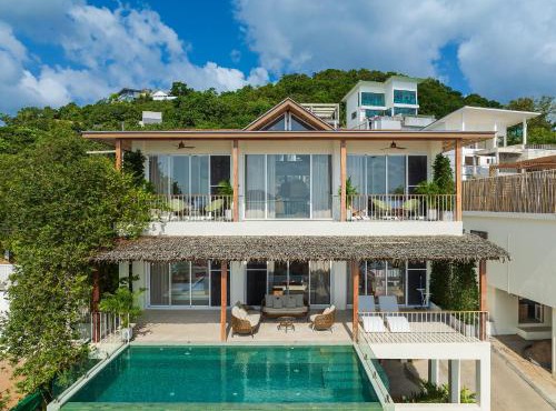 Villa Vista, 5BR Beach Front SeaView Haven, Steps to Sand