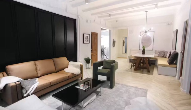 wari B. 3BR Penthouse -4th fl- 30 sec. to BTS