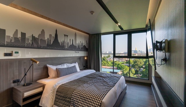 We Hotel Riverfront in Bangkok