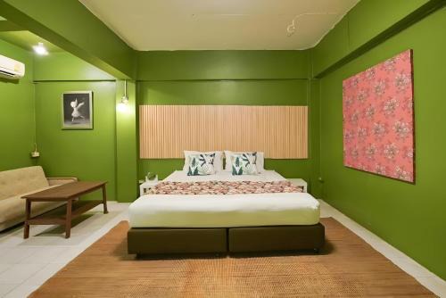 XXGO INN The Grand Palace - โกอินน์ MRT สามยอด
