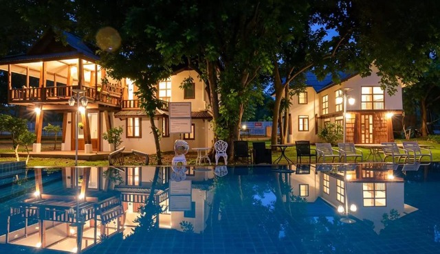 ZJ stay over the moon Wellness resort and cafe