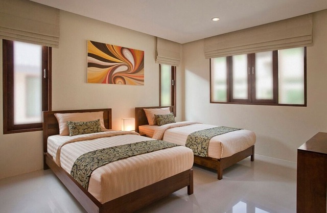 Amera Villas Unit 1...
