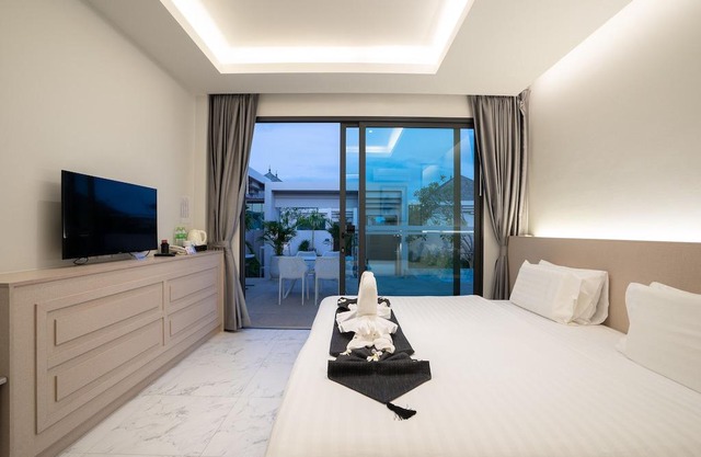 Gold Chariot Pool Villa A4 in Tambon Choeng Thale