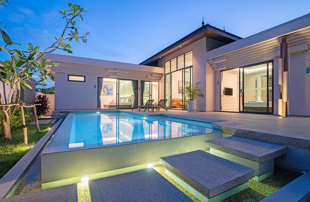 Gold Chariot Pool Villa