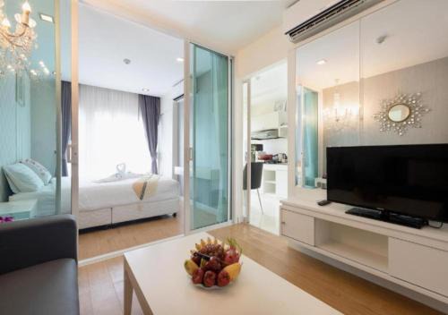 Ban Bo Han Hostel | Backpacker Street Airport Place