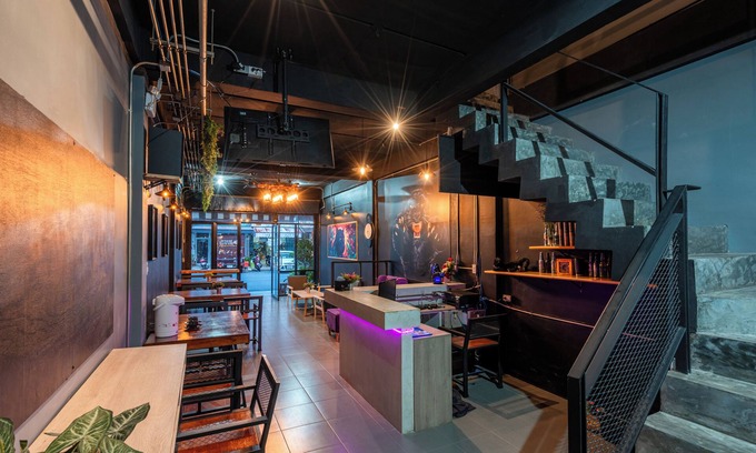 Talat Yai Hostel | Black Panther Hostel