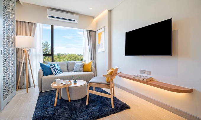 Laguna Condo | Laguna Lakeside Residences 1BR A2 Lake side