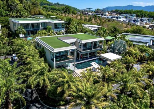 Choeng Thale Villa | Lion Villa Phuket