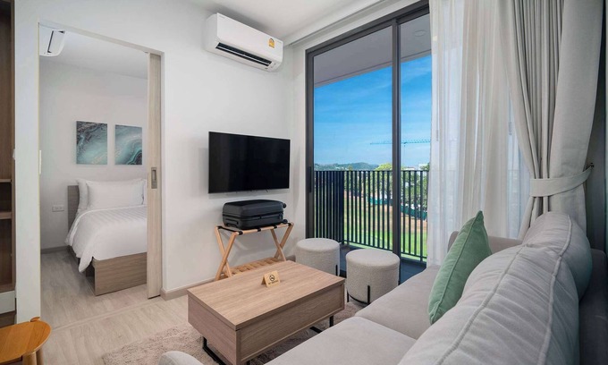 Laguna Condo | Skypark Aurora 2 BR 2Ax1 Golf side