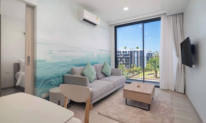 Laguna Condo | Skypark Aurora 2 BR 2Cx1 Golf side