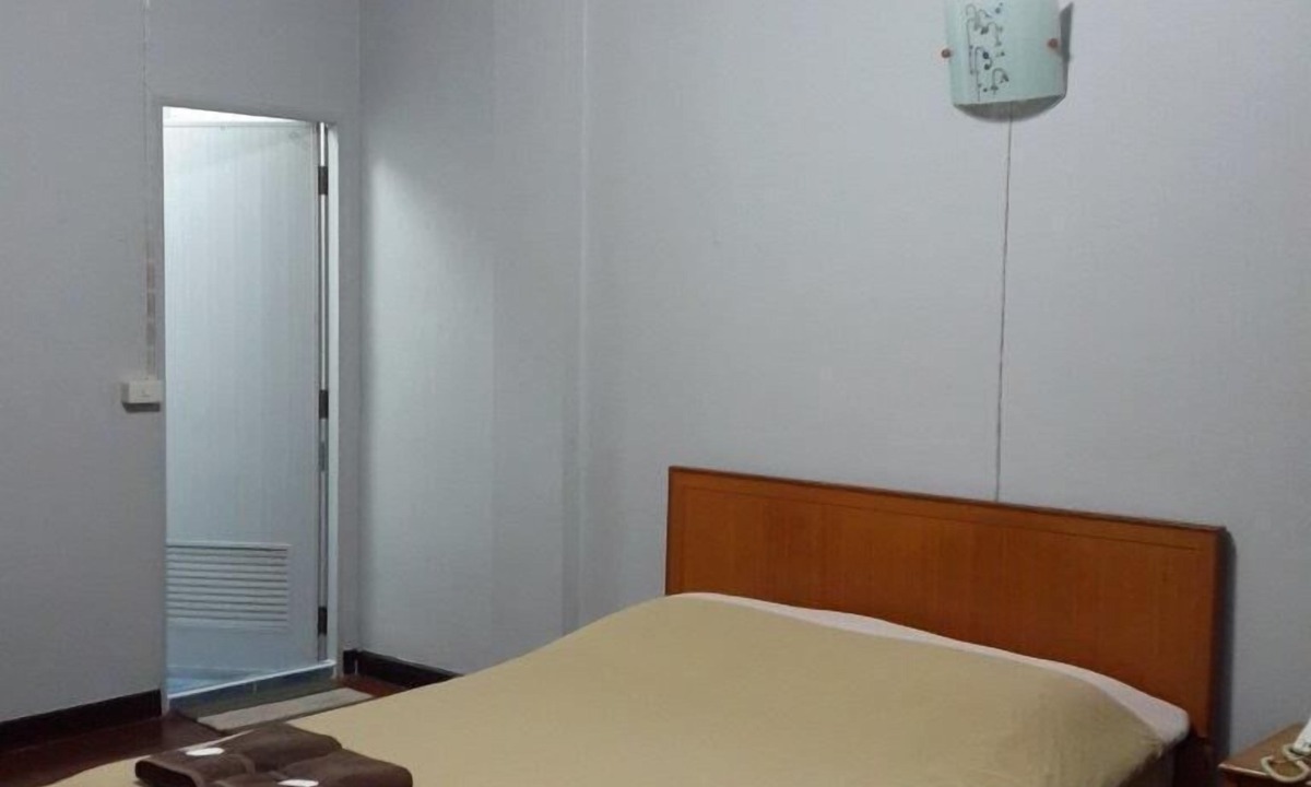 Nana Hotel | White Orchid Inn