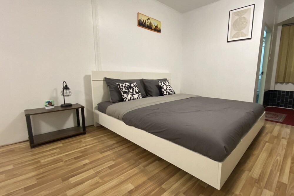 Nana Cabin | Doodle Lodge Bangkok
