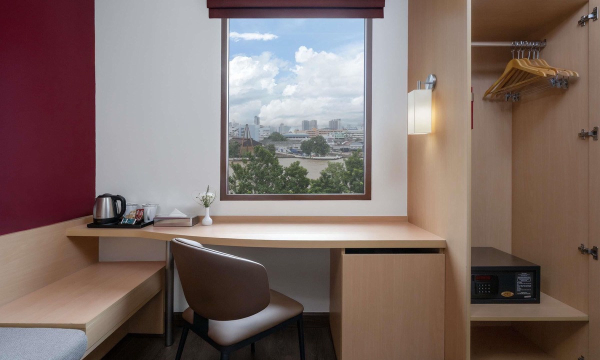 Khlong San Hotel | ibis Bangkok Riverside