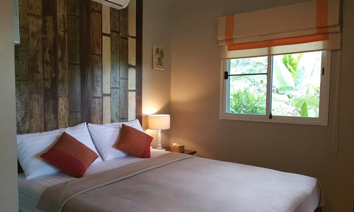 Suan Phueng Hotel | Baan Phuchalianglom