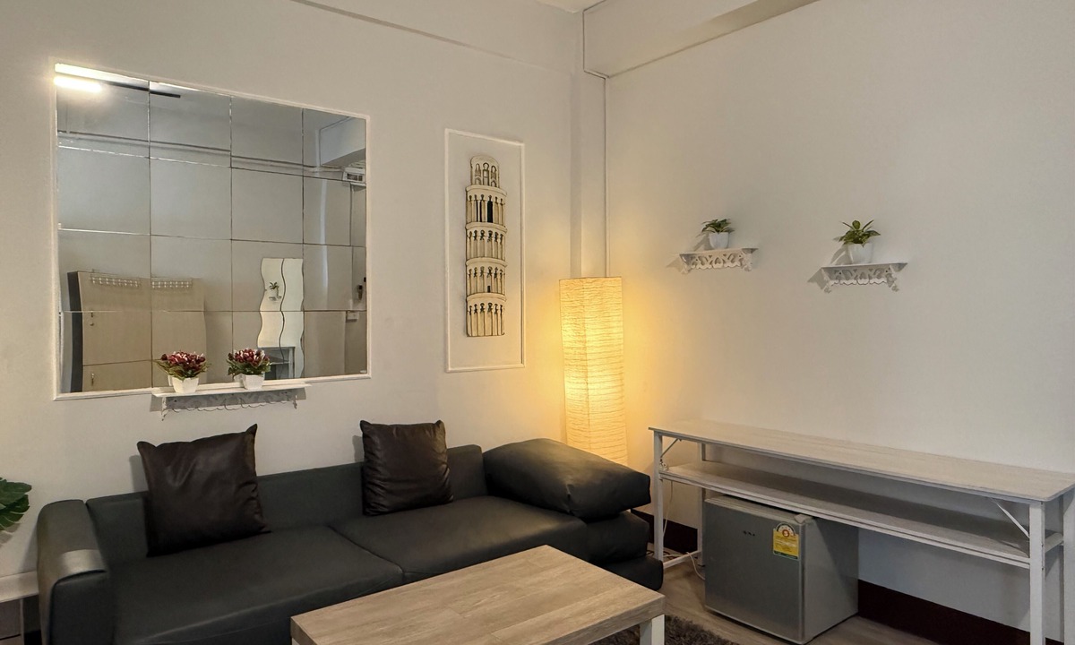 Ban Phan Thom Hostel | Baan Nampetch Hostel