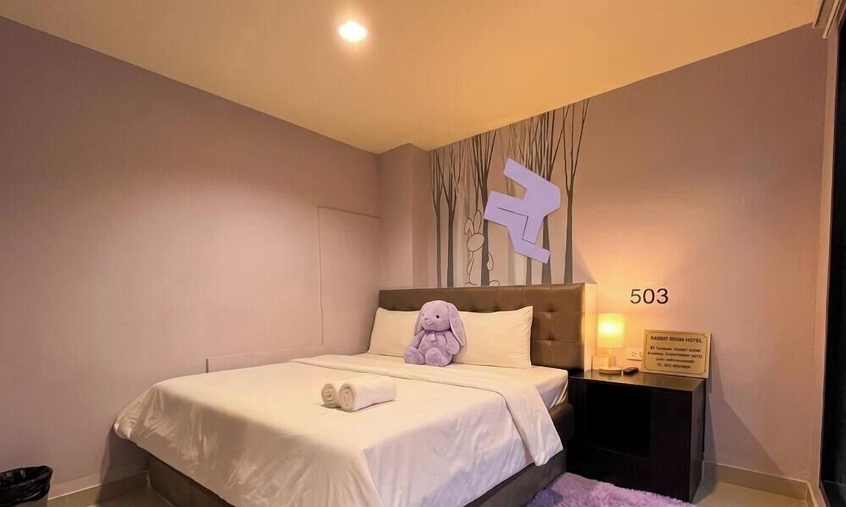 Lat Yao Hotel | Rabbit Room
