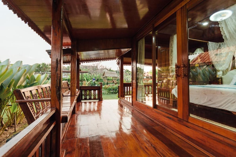 Wang Pong Hotel | Thai House Resort