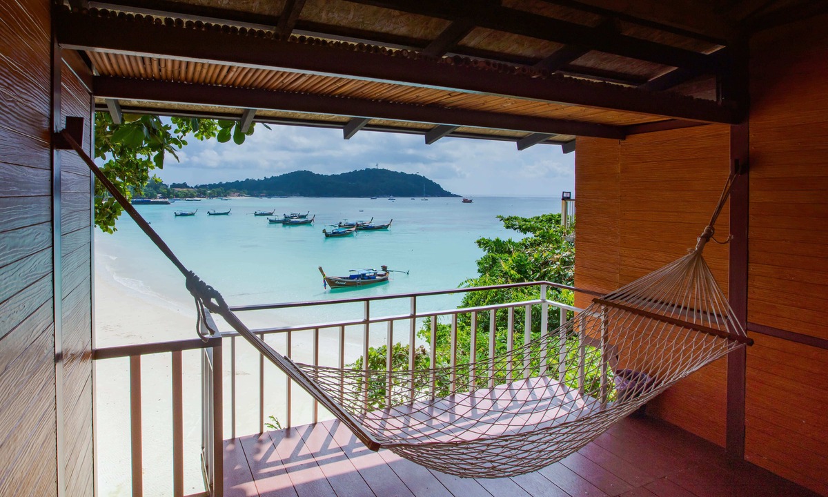 Satun Hotel | Chareena Hill Resort - Pattaya Beach Koh Lipe