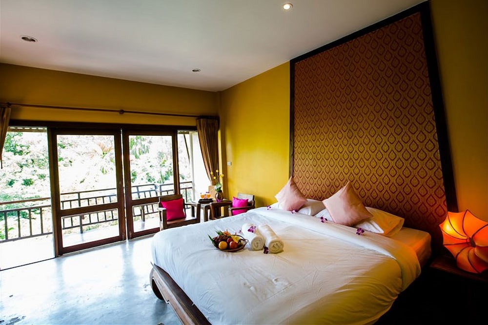Pak Kret Hotel | Ruen Pruksa Boutique Resort