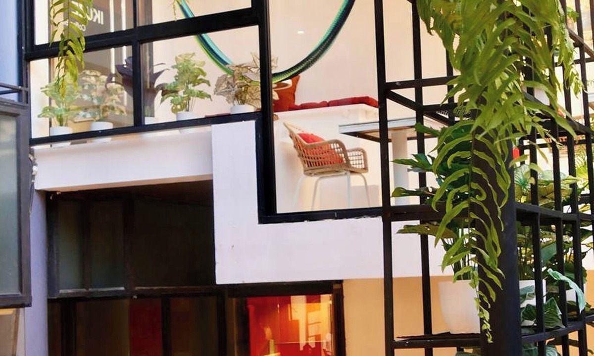 Phaya Thai Hotel | Blu Cabin Ari Stylish Gay Poshtel